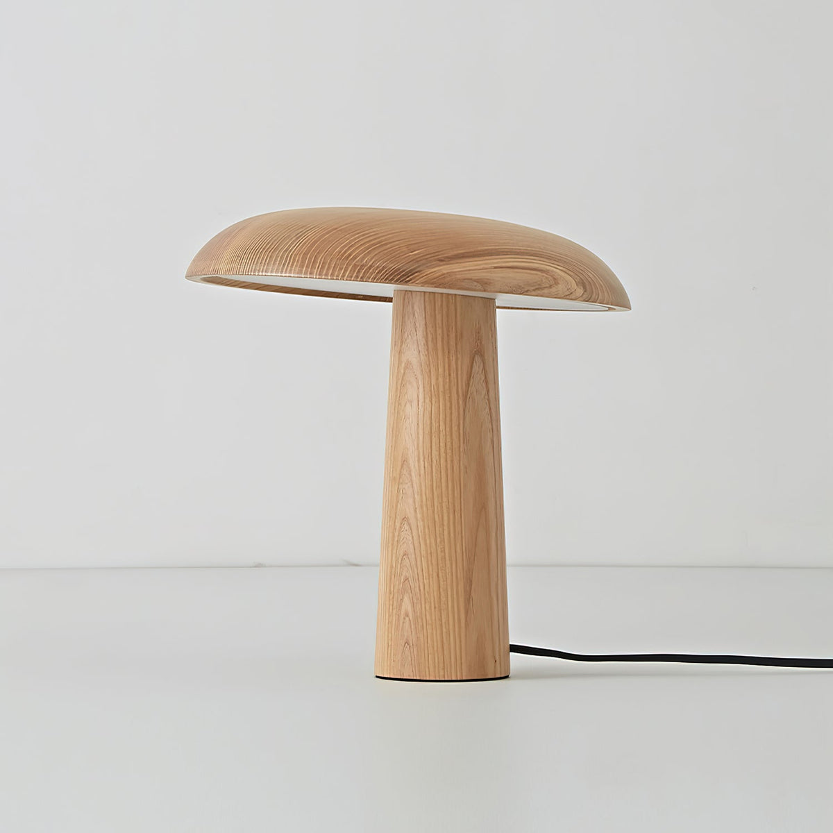 Selelora Table Lamp