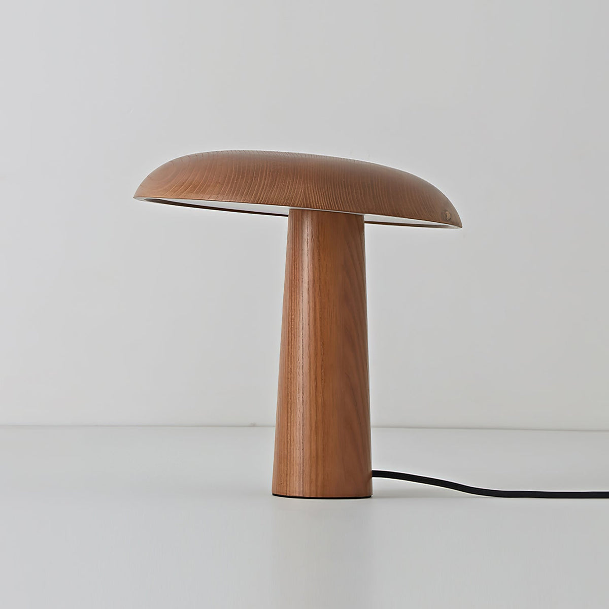 Selelora Table Lamp