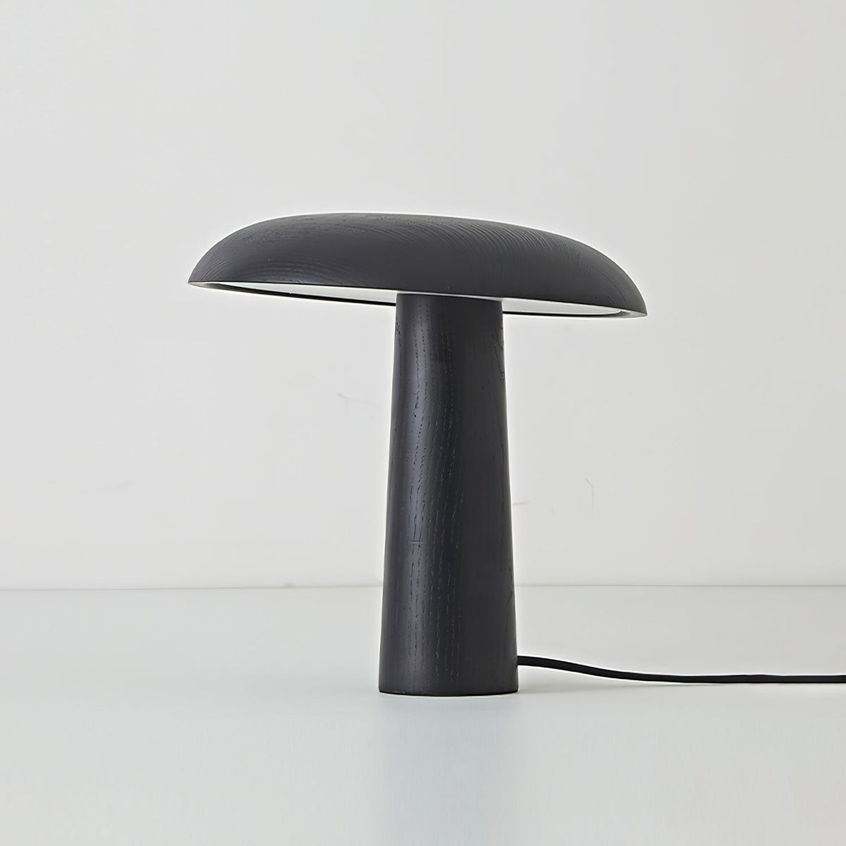 Selelora Table Lamp