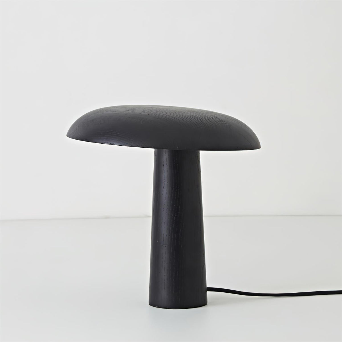 Selelora Table Lamp