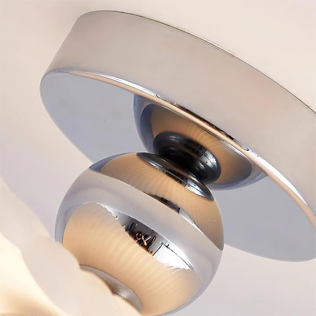 Ilyon Ceiling Light