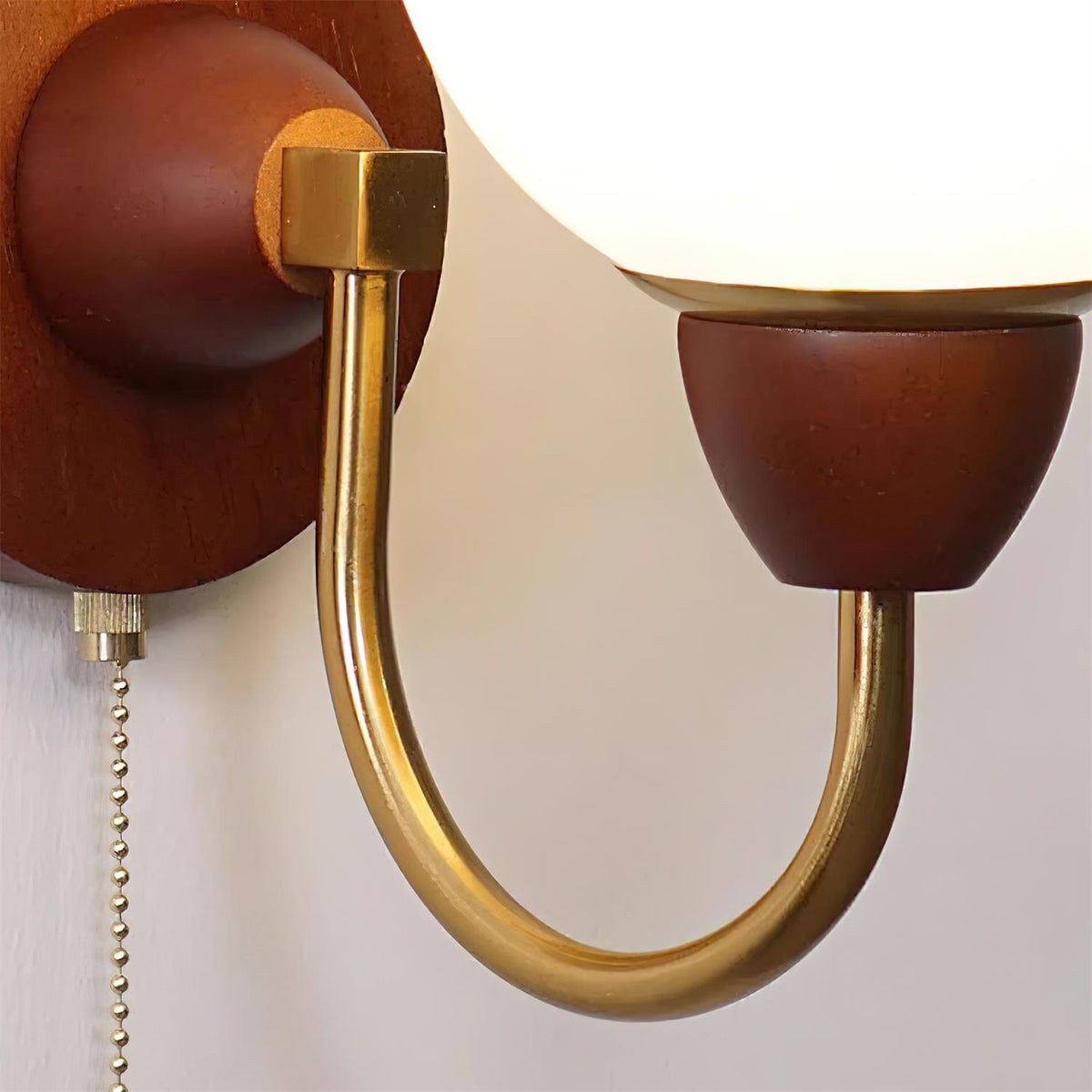 Rinielia Wooden Wall Lamp
