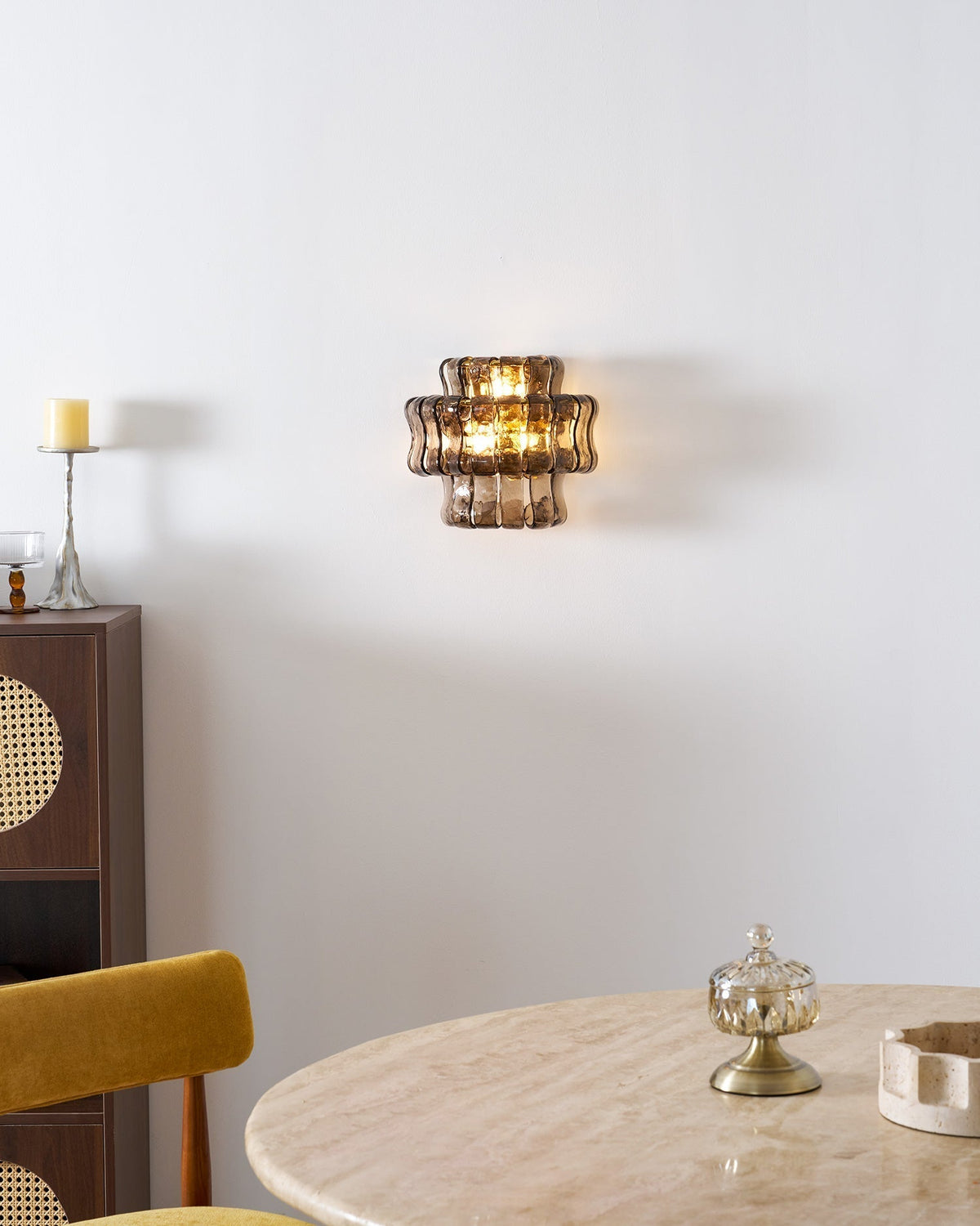 Aveniira Wall Lamp