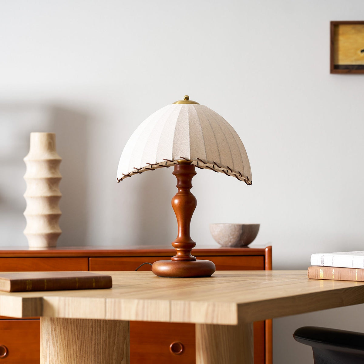Sorerelle Table Lamp